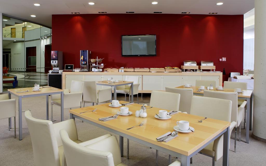 Orea Hotel Atrium Otrokovice Dış mekan fotoğraf