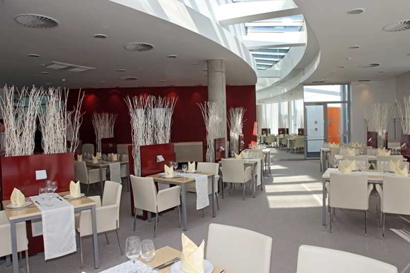 Orea Hotel Atrium Otrokovice Dış mekan fotoğraf