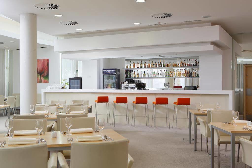 Orea Hotel Atrium Otrokovice Dış mekan fotoğraf